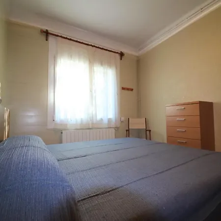 Σπίτι διακοπών House In Roses With Waterfront Views *