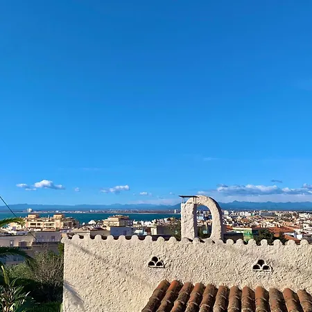 Σπίτι διακοπών House In Roses With Waterfront Views Montjoi