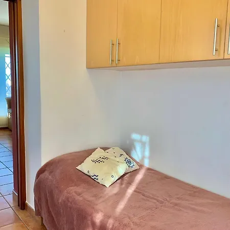 House In Roses With Waterfront Views * Montjoi